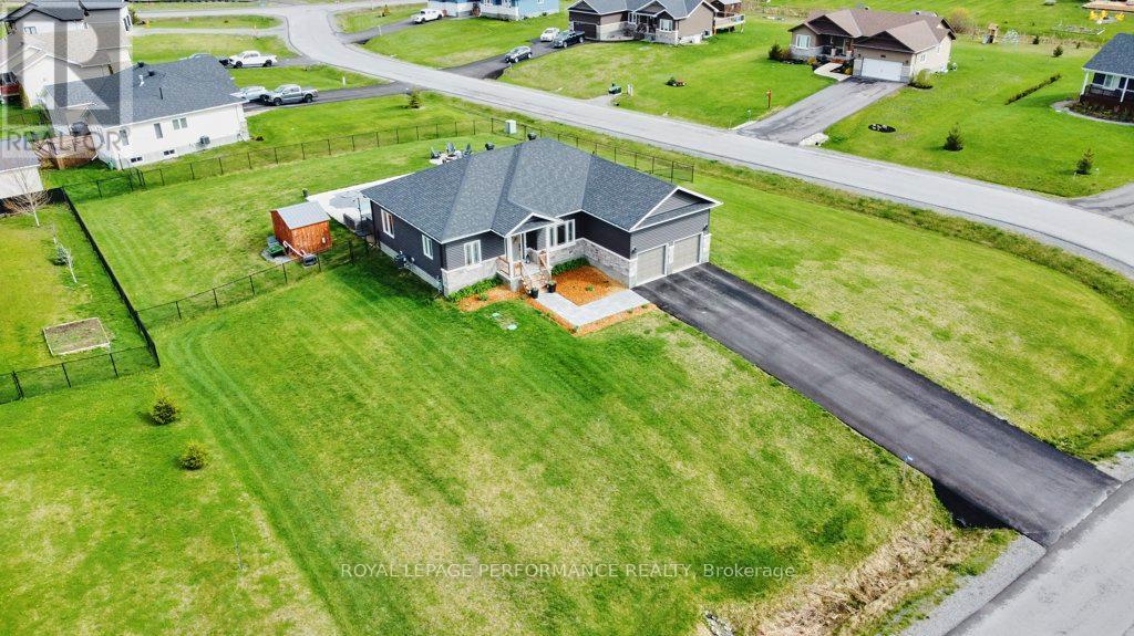 3569 Crosswind Crescent, Ottawa, Ontario  K0A 2W0 - Photo 40 - X12134561