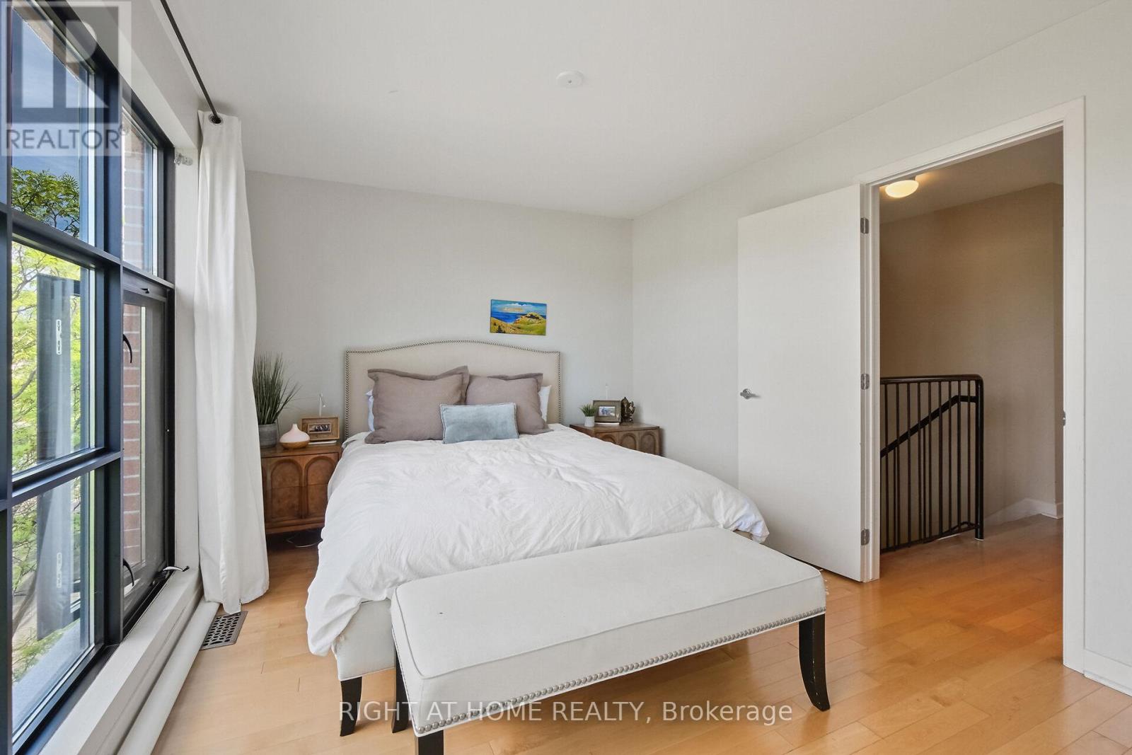 19 Tuscan Private, Ottawa, Ontario  K1R 1C6 - Photo 27 - X12192070