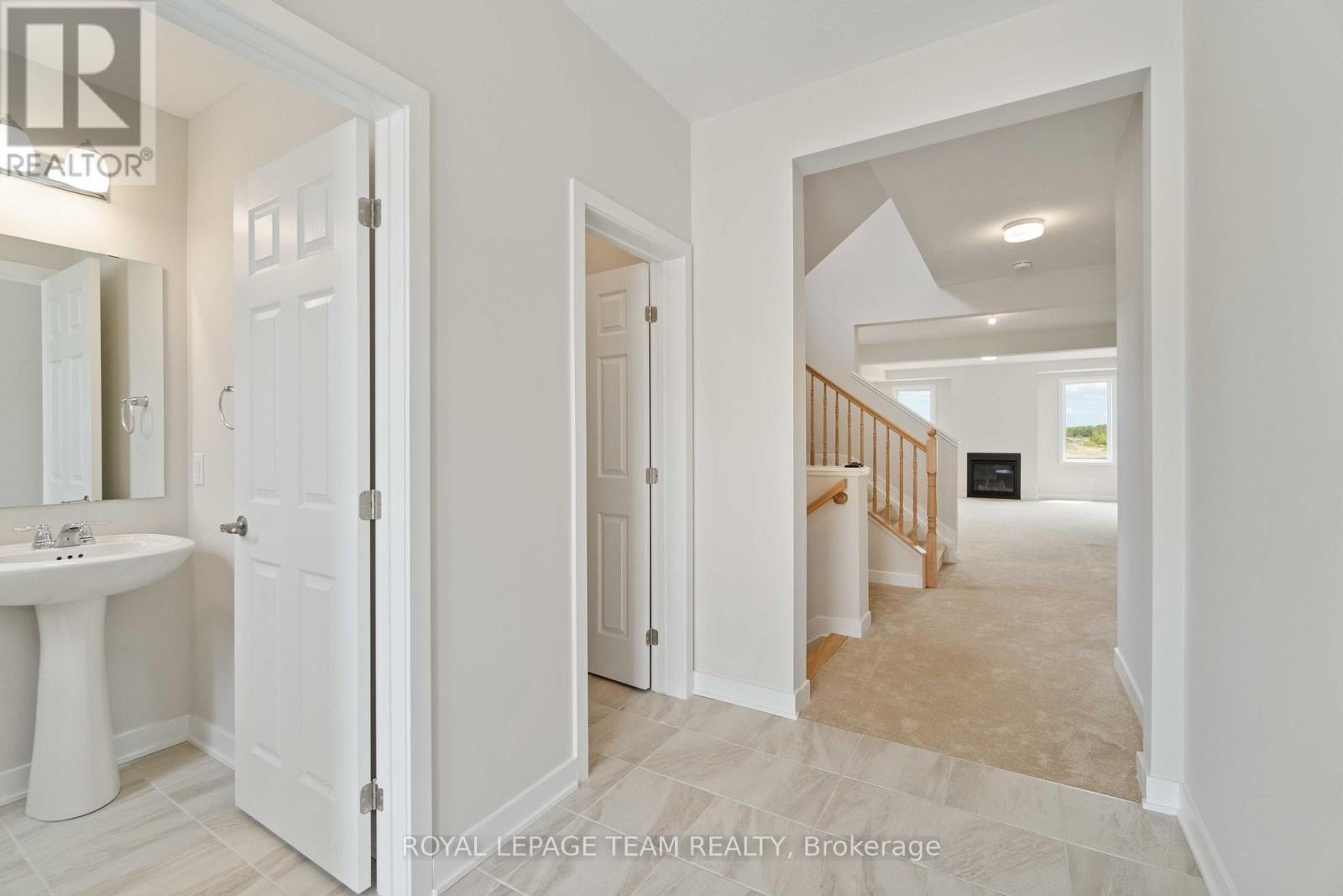 174 Yearling Circle, Ottawa, Ontario  K0A 2Z0 - Photo 4 - X12192460