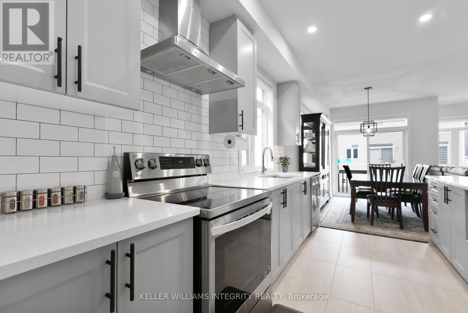 249 Fountainhead Drive, Ottawa, Ontario  K1W 0H4 - Photo 15 - X12192503