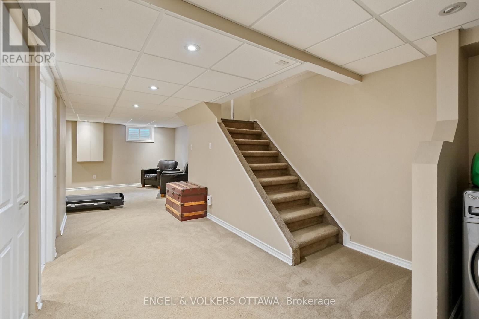 83 Shouldice Crescent, Ottawa, Ontario  K2L 1M8 - Photo 20 - X12192547