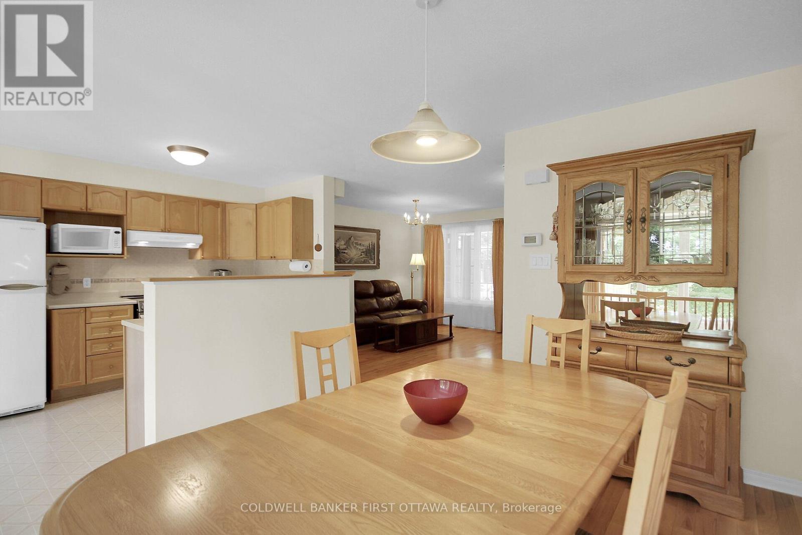 41 Tobermory Crescent, Ottawa, Ontario  K2K 2S2 - Photo 13 - X12192622