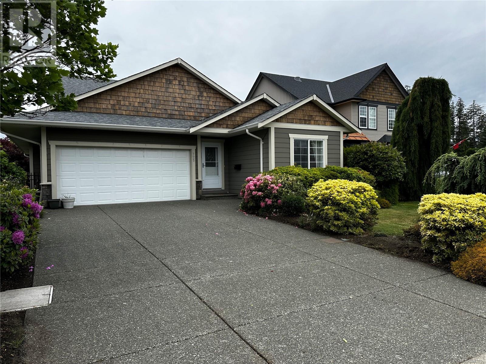 Property at 725 Lancaster Way image 1