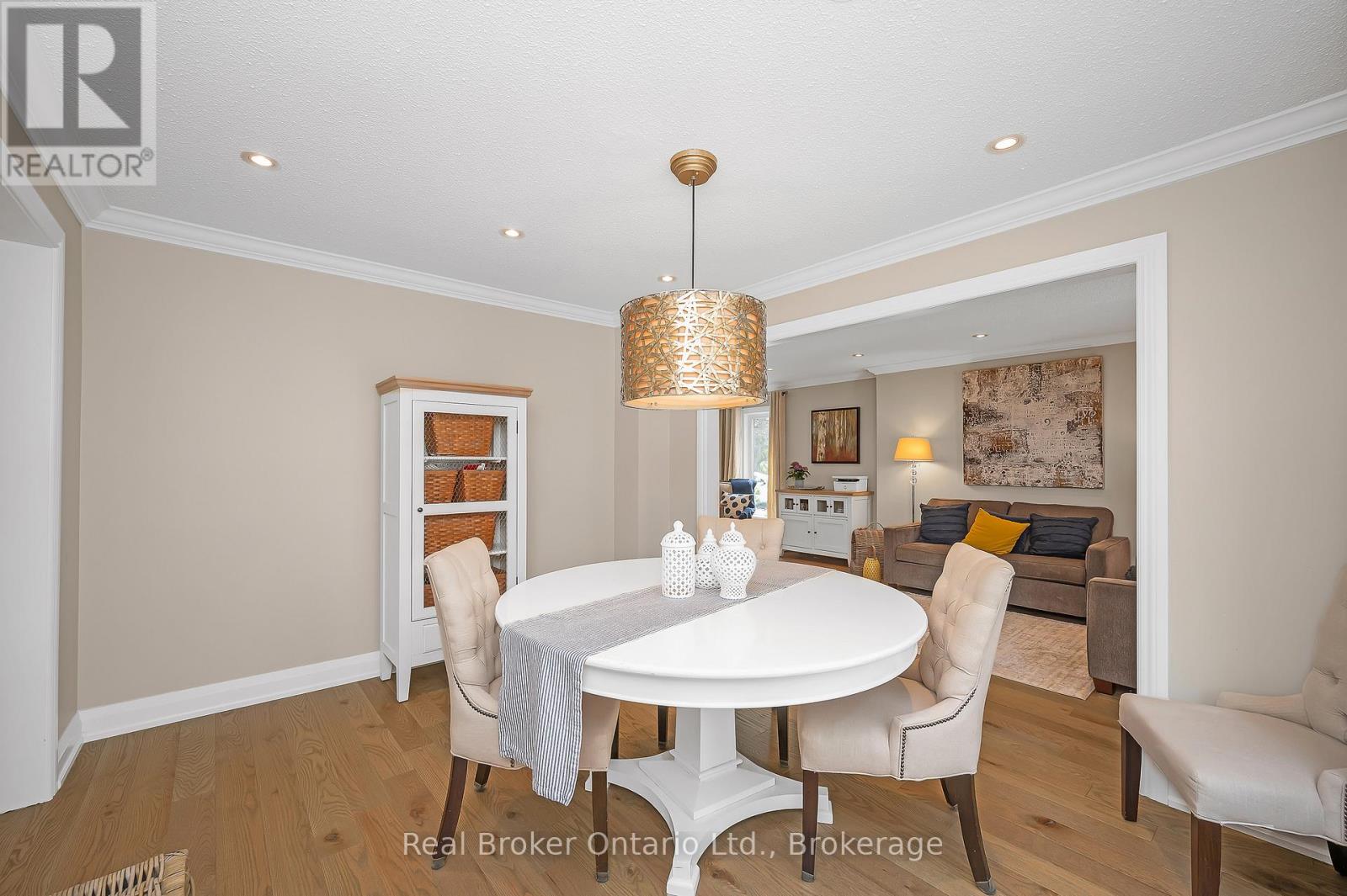 1605 Wintergrove Gardens, Mississauga, Ontario  L5M 3Z9 - Photo 11 - W12192960