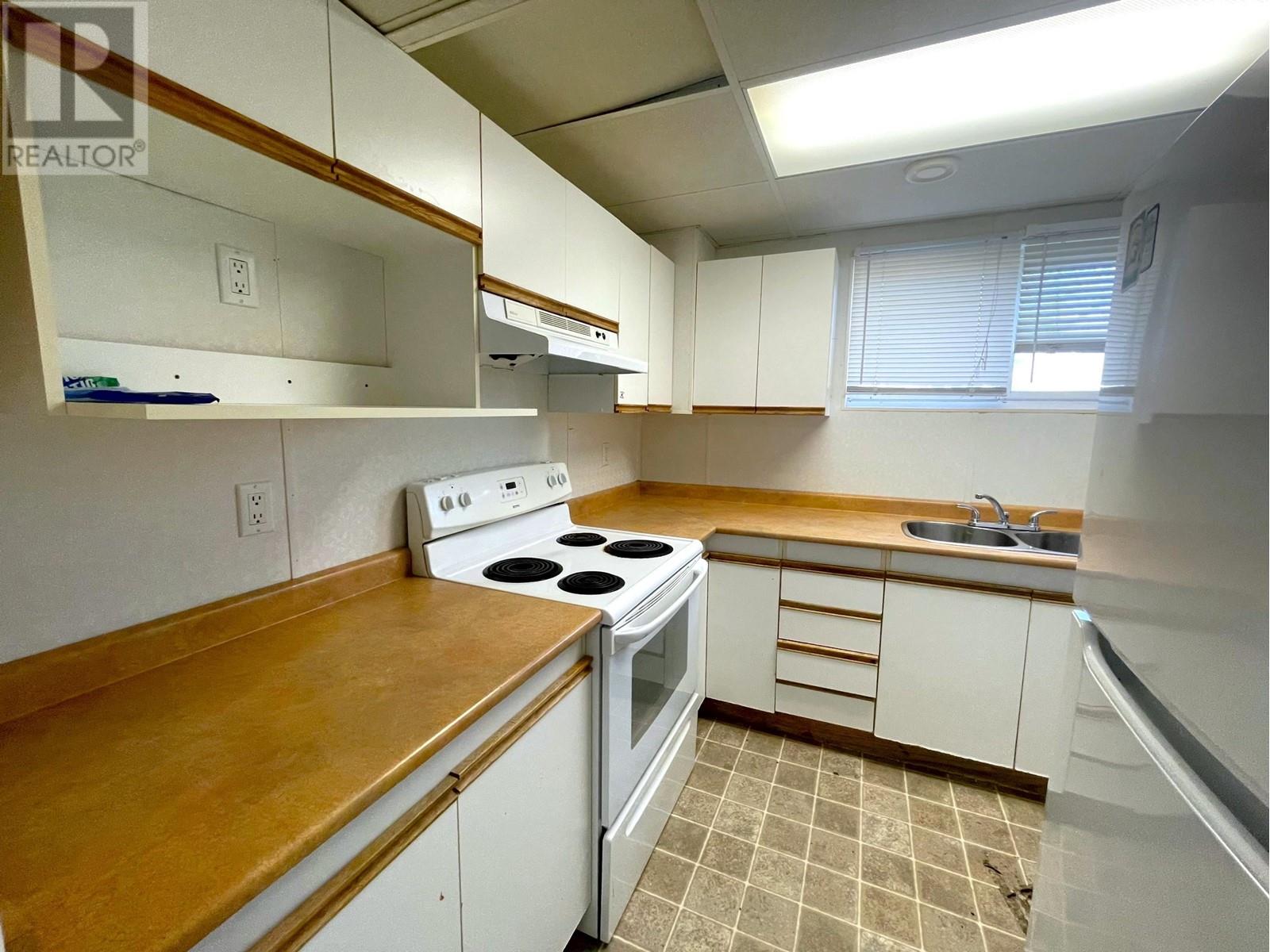 9714 9716 102 Avenue, Fort St. John, British Columbia  V1J 2C8 - Photo 4 - R3009918