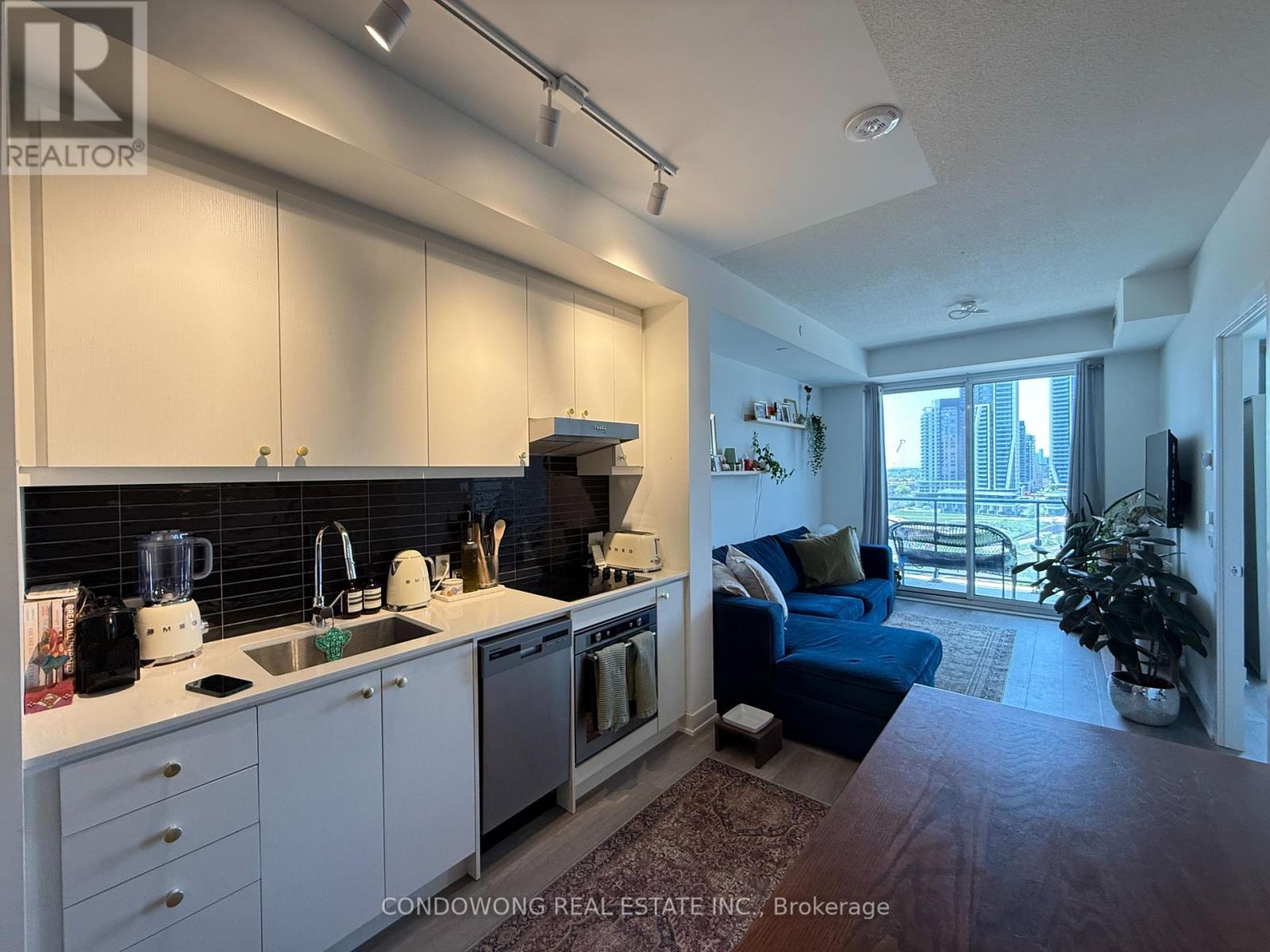 1105 - 9 Tecumseth Street, Toronto (Niagara), Ontario  M5V 1C3 - Photo 2 - C12192810