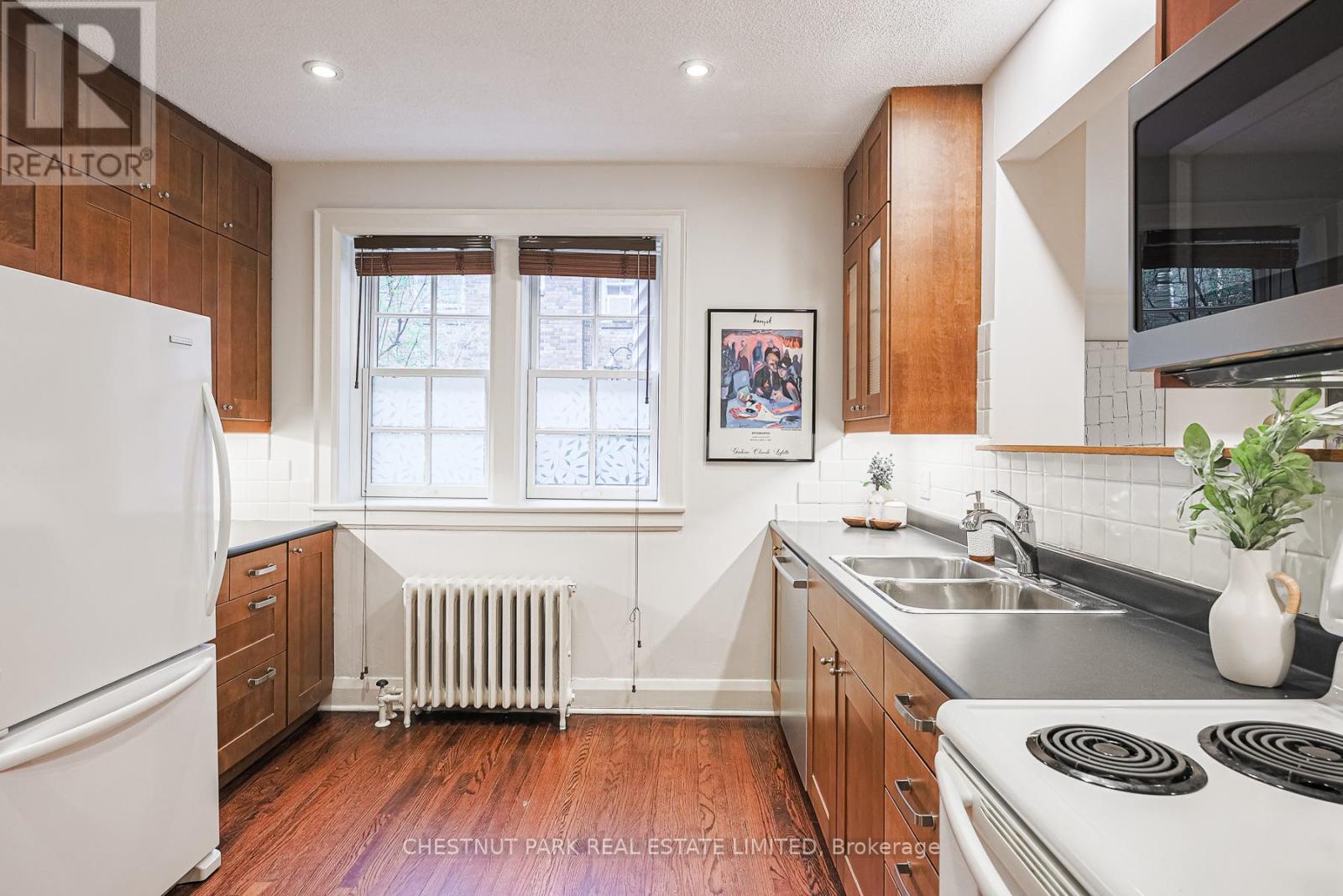 111 - 480 Oriole Parkway, Toronto (Yonge-Eglinton), Ontario  M5P 2H8 - Photo 17 - C12192845