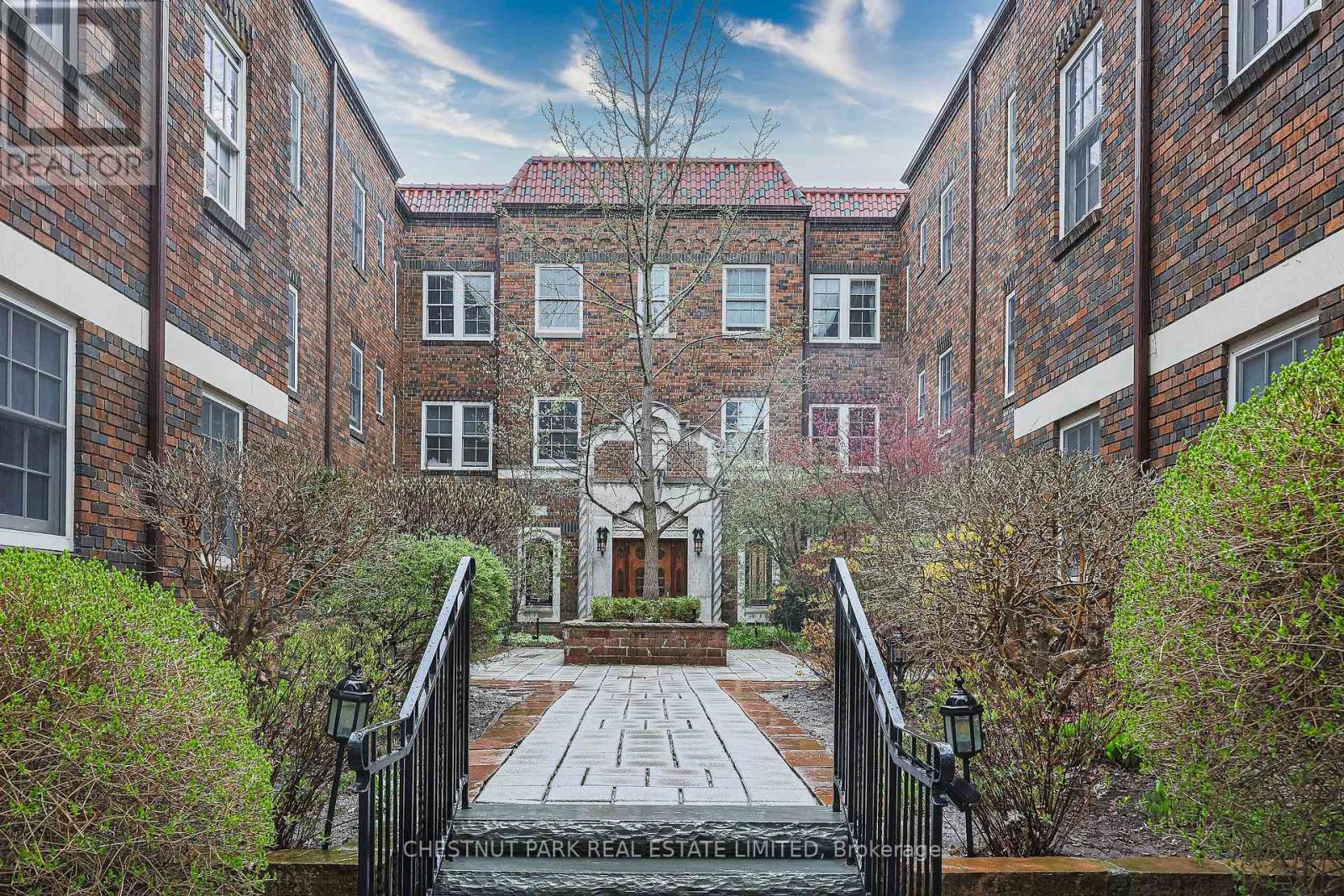 111 - 480 Oriole Parkway, Toronto, Ontario  M5P 2H8 - Photo 3 - C12192845