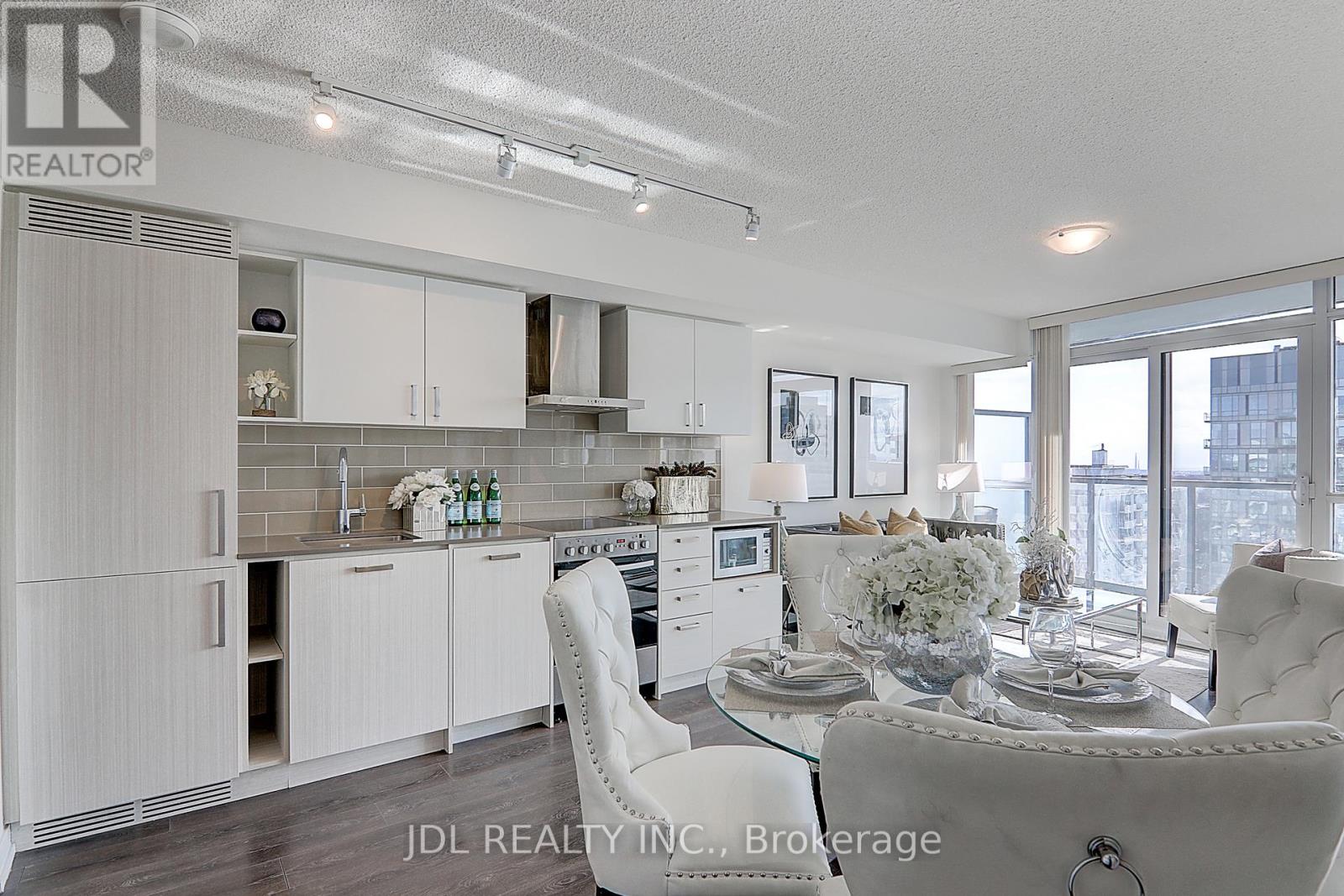 2208 - 125 Redpath Avenue, Toronto (Mount Pleasant West), Ontario  M4S 0B5 - Photo 8 - C12192891