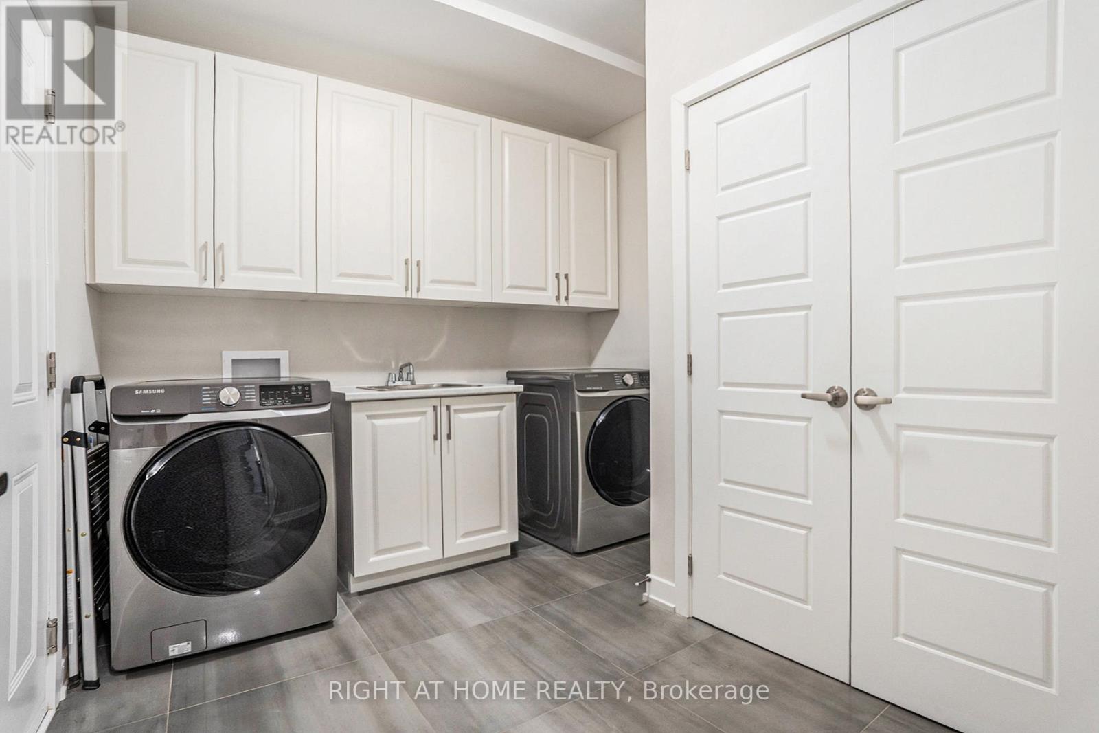 203 Osterley Way, Ottawa, Ontario  K2S 2N6 - Photo 15 - X12192962