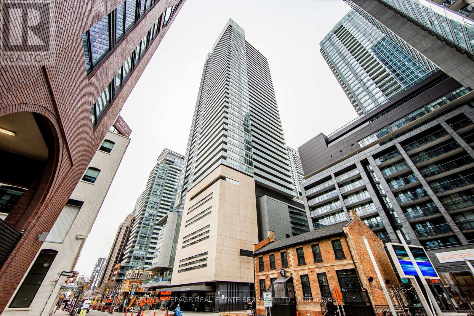 2807 - 80 JOHN STREET, Toronto, Ontario