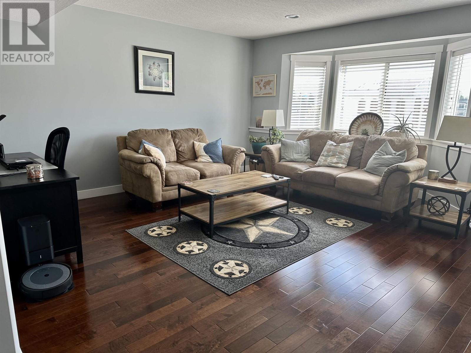 Property at 112 467 TABOR BOULEVARD image 3