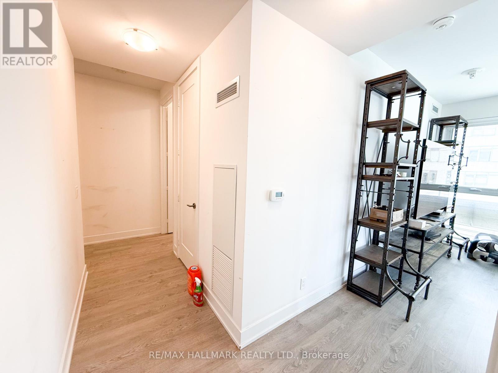 707 - 11 Lillian Street, Toronto, Ontario  M4S 2H7 - Photo 6 - C12192971