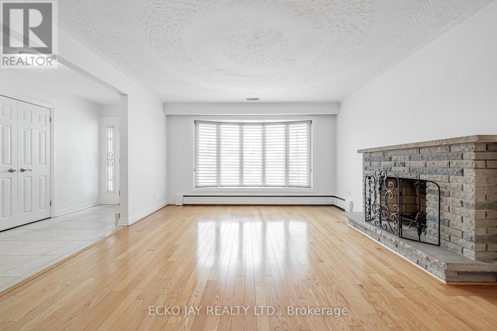 15 Comet Court, Toronto (Victoria Village), Ontario  M4A 2H2 - Photo 15 - C12151000