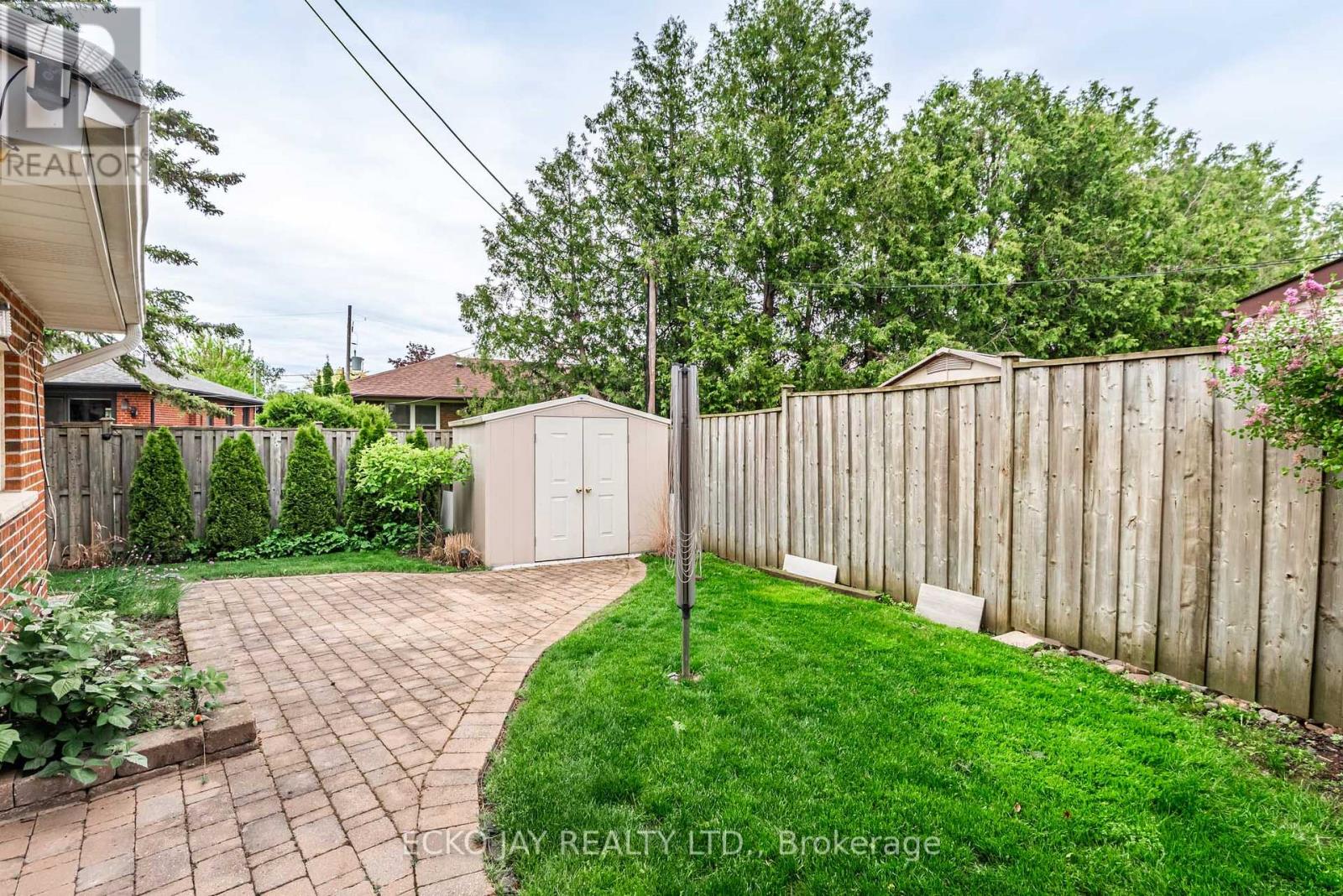15 Comet Court, Toronto (Victoria Village), Ontario  M4A 2H2 - Photo 29 - C12151000
