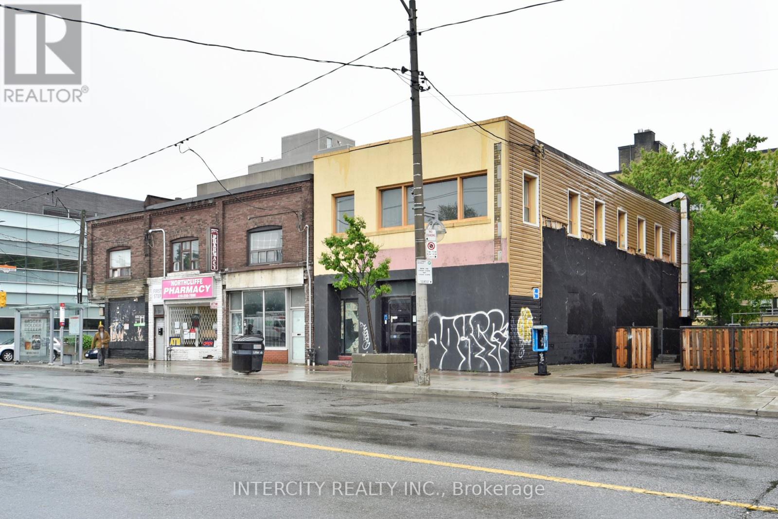 1747 - 1757 Eglinton Avenue W, Toronto, Ontario  M6E 2H7 - Photo 2 - C12154278