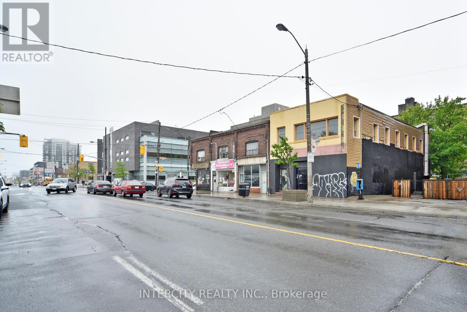 1747 - 1757 Eglinton Avenue W, Toronto, Ontario  M6E 2H7 - Photo 3 - C12154278