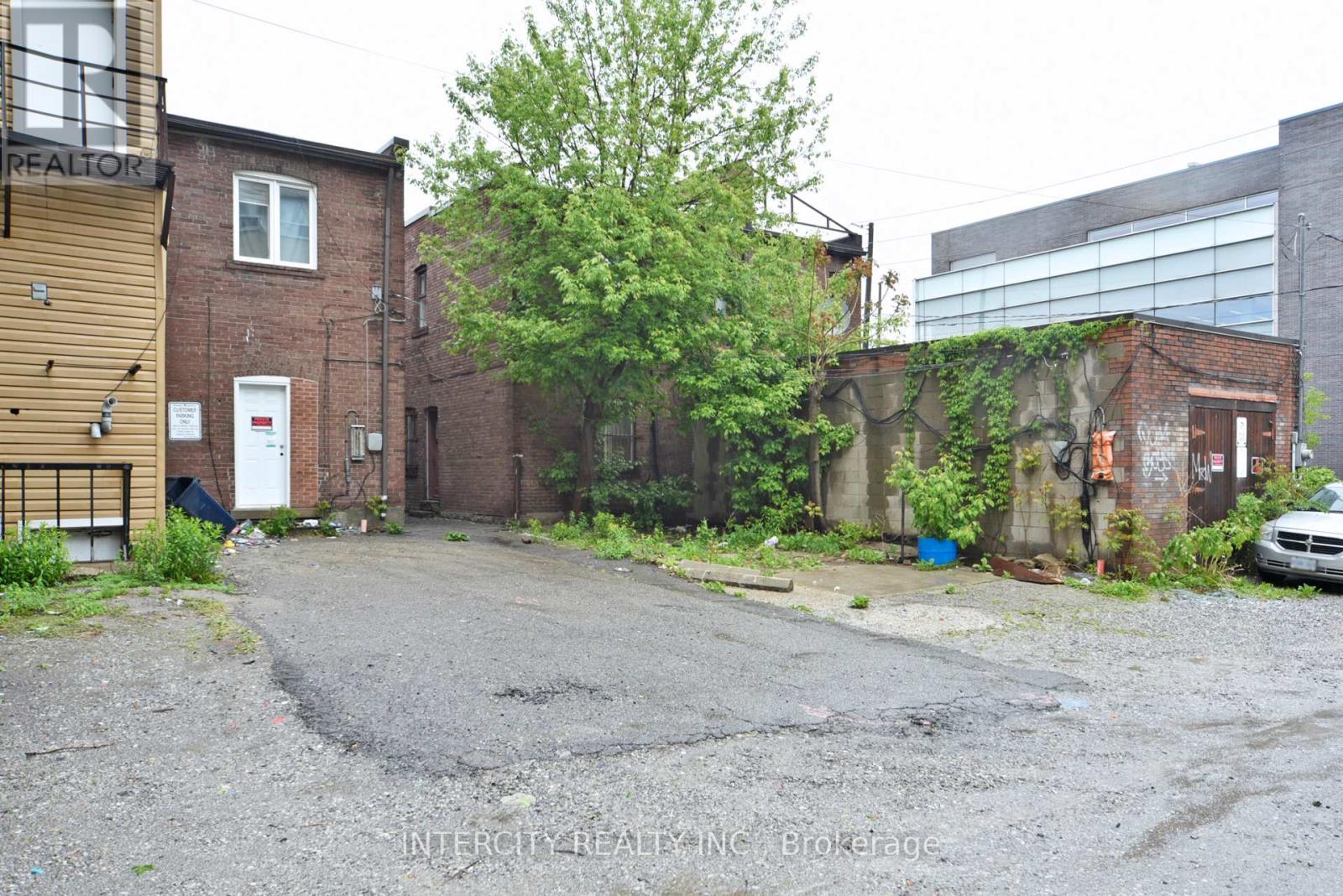 1747 - 1757 Eglinton Avenue W, Toronto, Ontario  M6E 2H7 - Photo 12 - C12154278