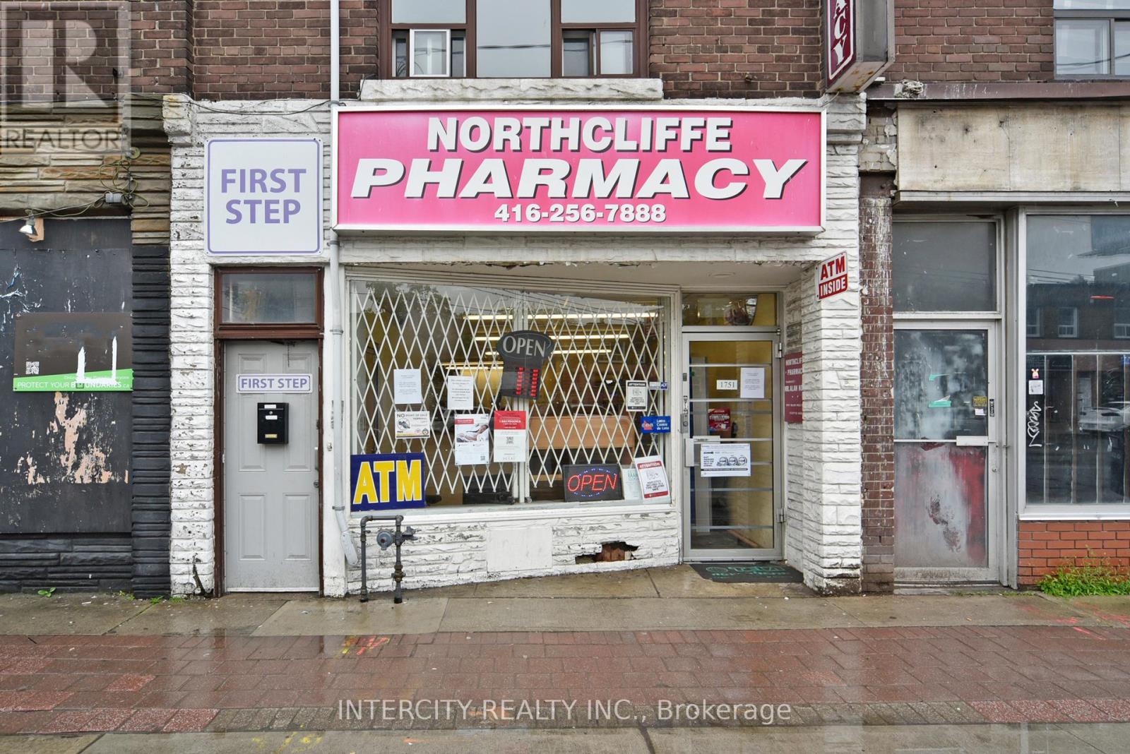 1747 - 1757 Eglinton Avenue W, Toronto, Ontario  M6E 2H7 - Photo 5 - C12154278