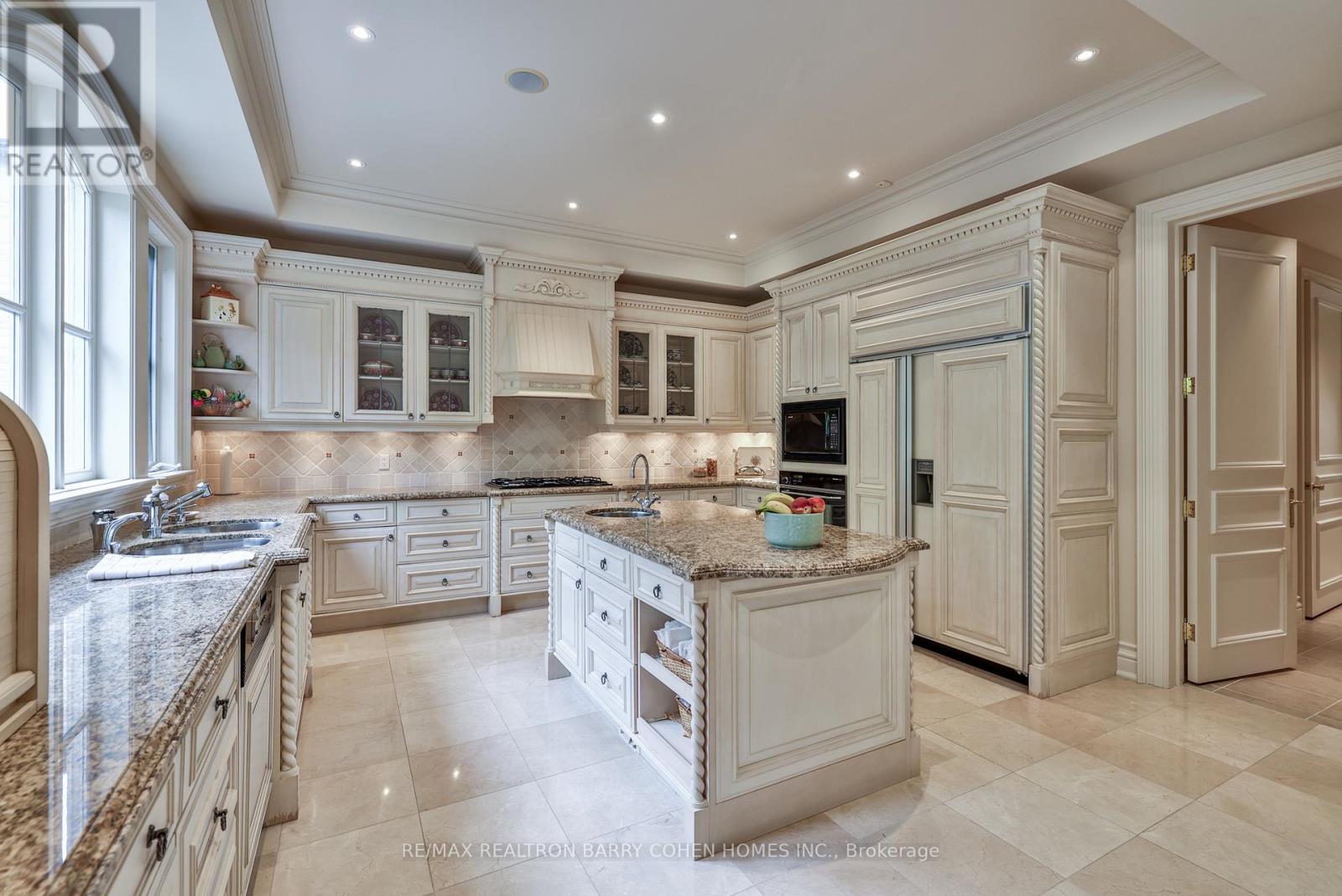 83 Bayview Ridge, Toronto (Bridle Path-Sunnybrook-York Mills), Ontario  M2L 1E3 - Photo 13 - C12193006