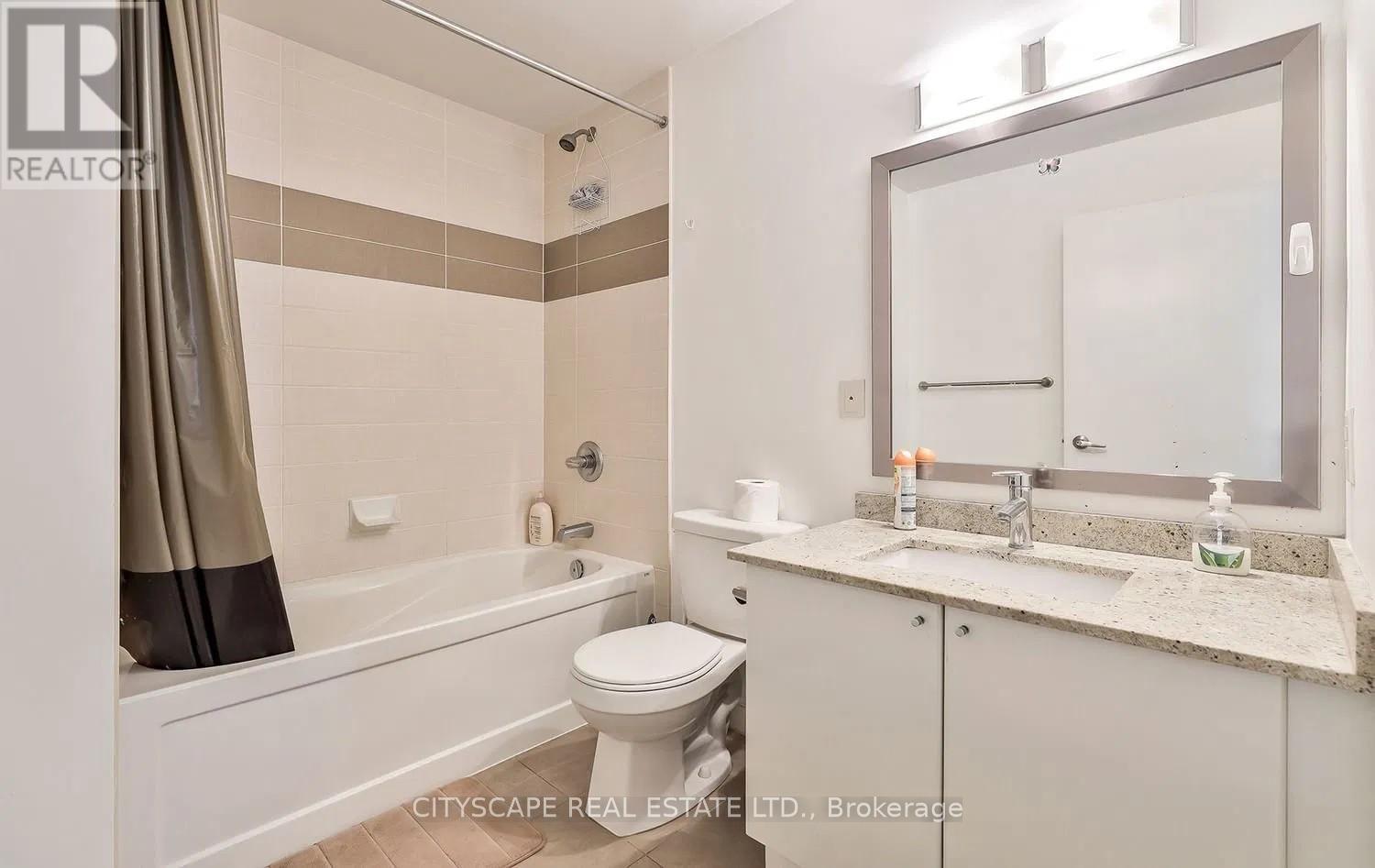 318 - 33 Bay Street, Toronto, Ontario  M5J 2Z3 - Photo 5 - C12193030