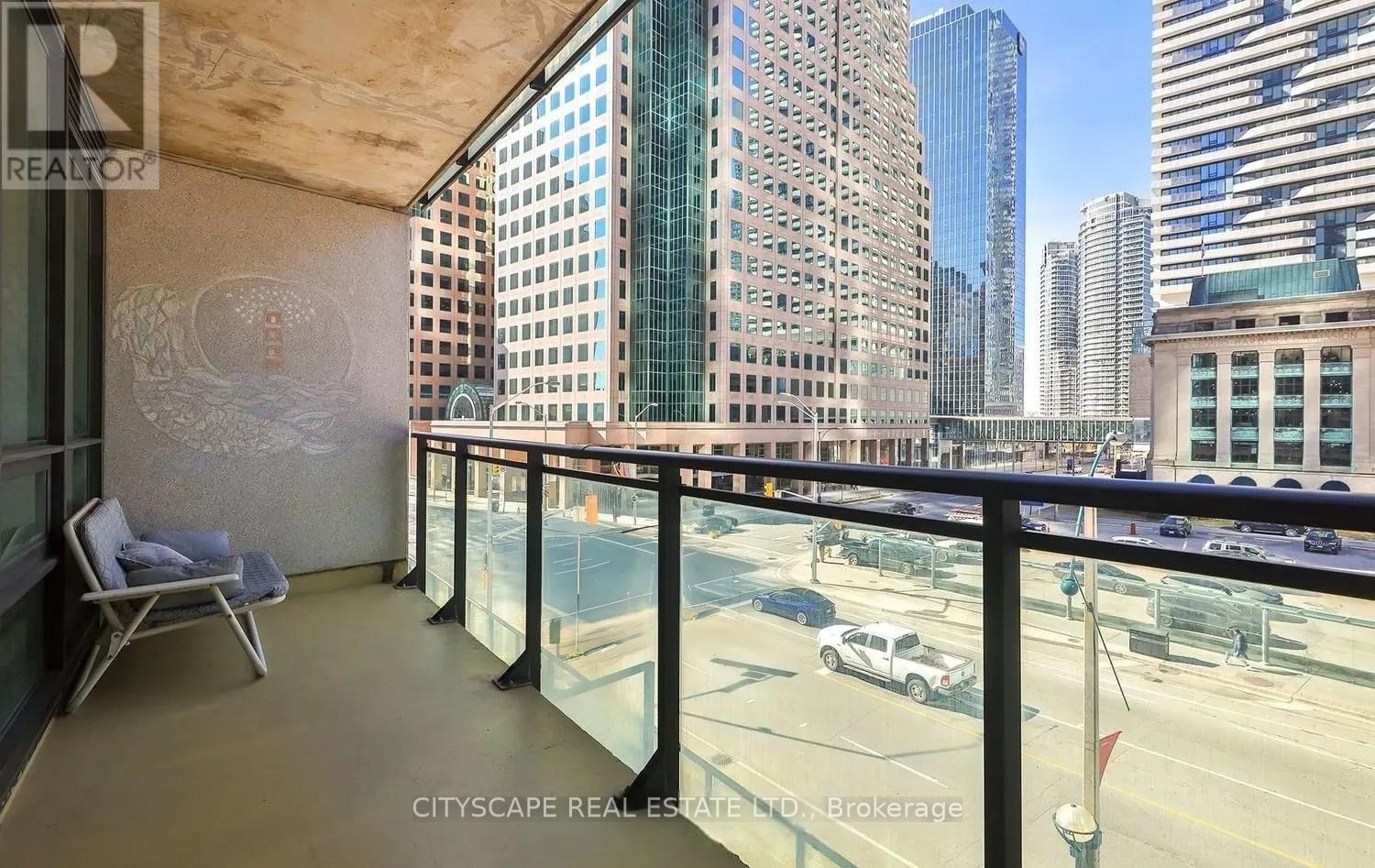318 - 33 Bay Street, Toronto, Ontario  M5J 2Z3 - Photo 10 - C12193030