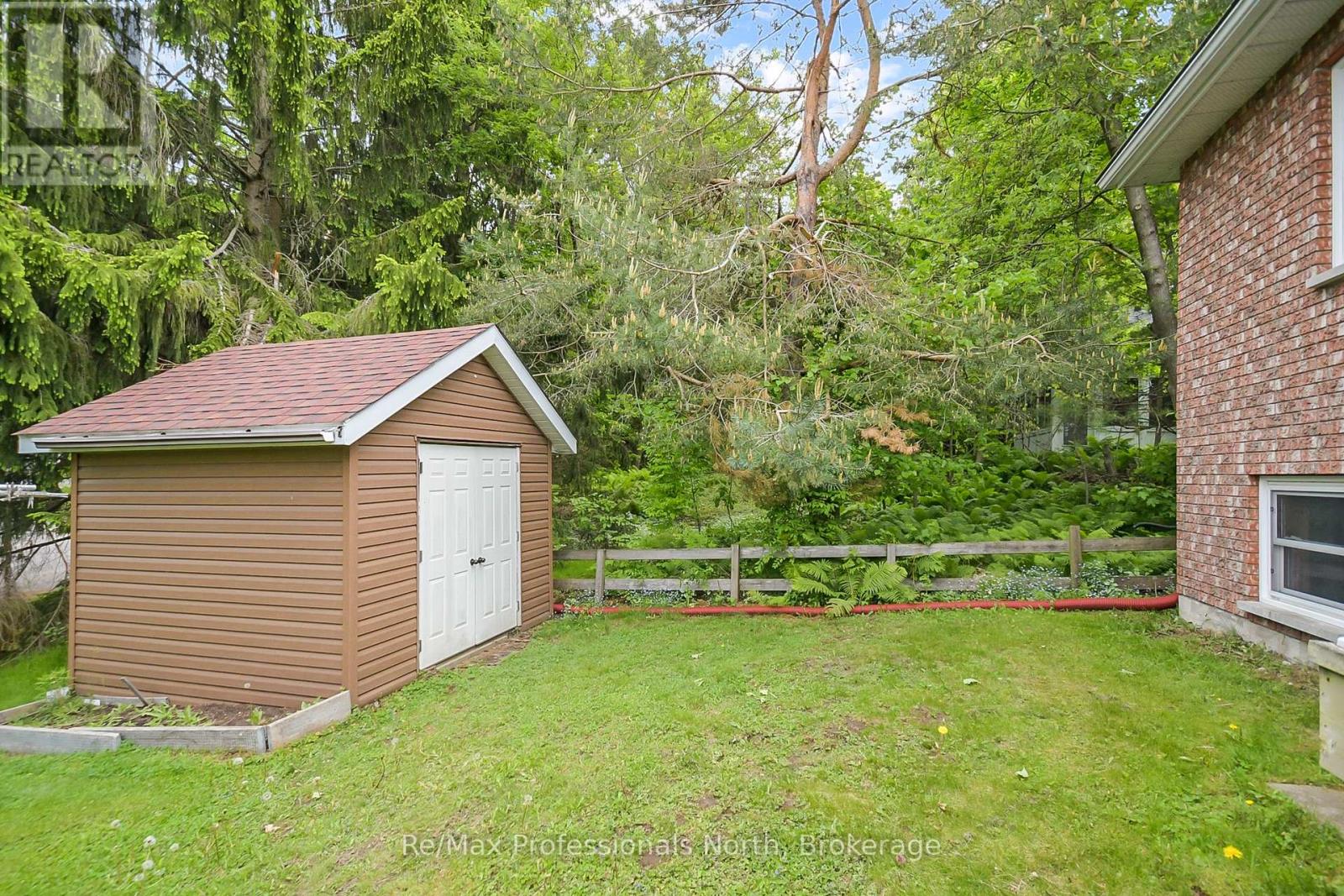 490 Brown Street, Gravenhurst, Ontario  P1P 1G6 - Photo 38 - X12192765