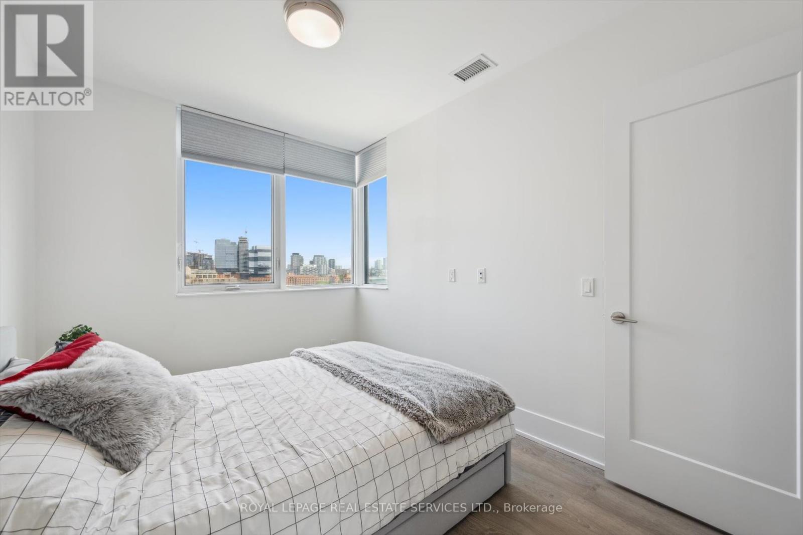 Gph27 - 1 Edgewater Drive, Toronto, Ontario  M5A 0L1 - Photo 16 - C12193029