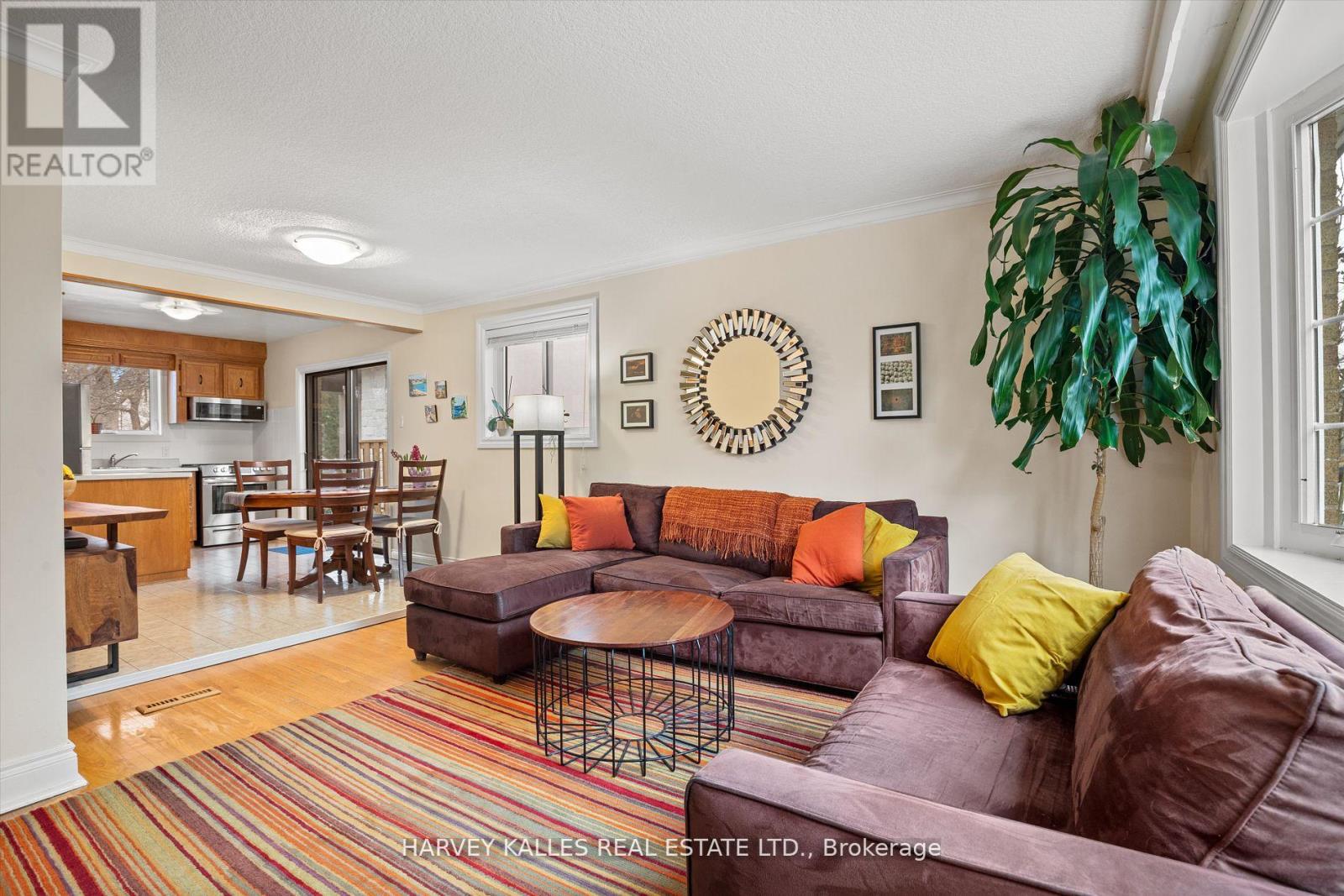 371 Hounslow Avenue, Toronto, Ontario  M2R 1H7 - Photo 7 - C12193104