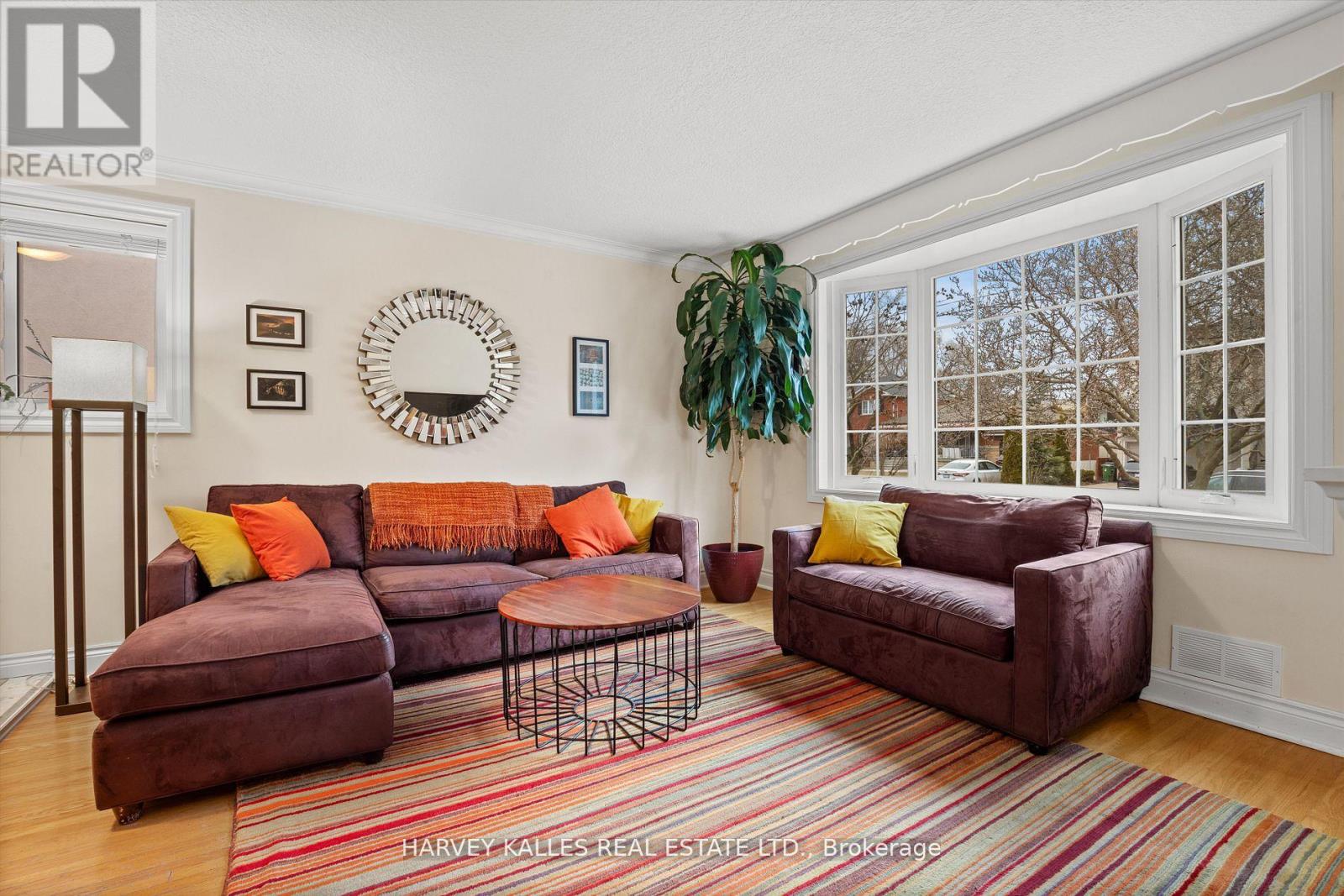 371 Hounslow Avenue, Toronto, Ontario  M2R 1H7 - Photo 8 - C12193104
