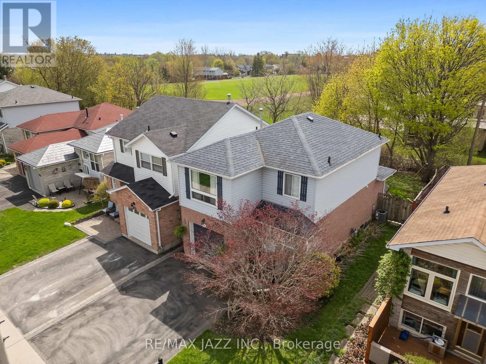 75 Trudeau Drive, Clarington, Ontario  L1C 4K4 - Photo 4 - E12152038