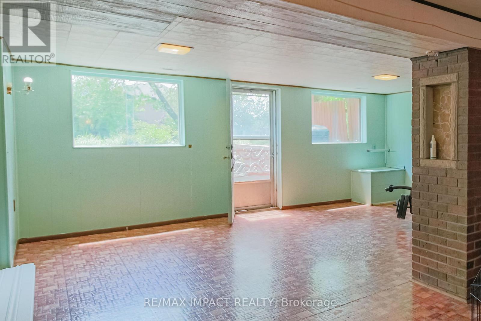 23 Hillcourt Avenue, Whitby, Ontario  L1R 2T9 - Photo 27 - E12185782