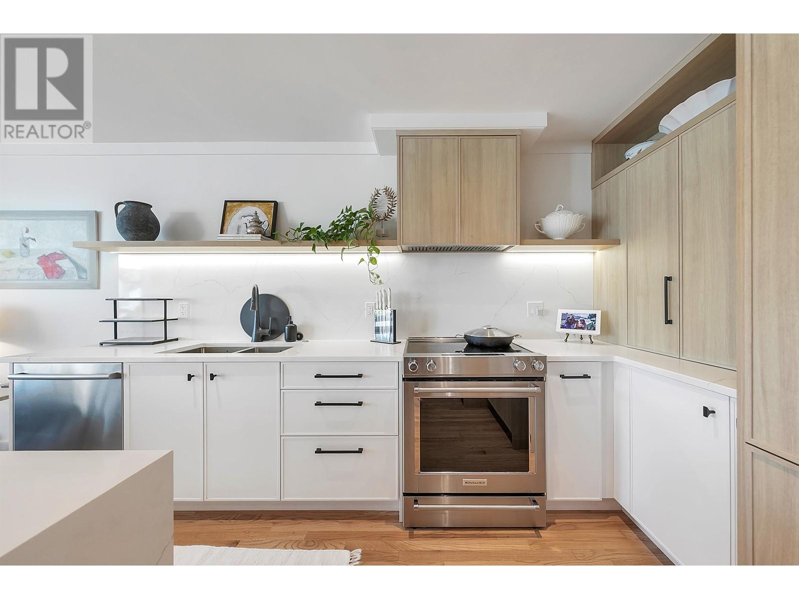812 Millbank, Vancouver, British Columbia  V5Z 3Z4 - Photo 14 - R3010692