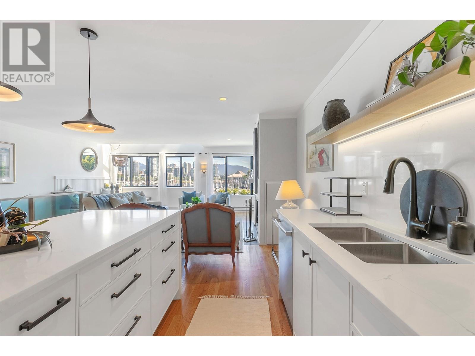812 Millbank, Vancouver, British Columbia  V5Z 3Z4 - Photo 15 - R3010692