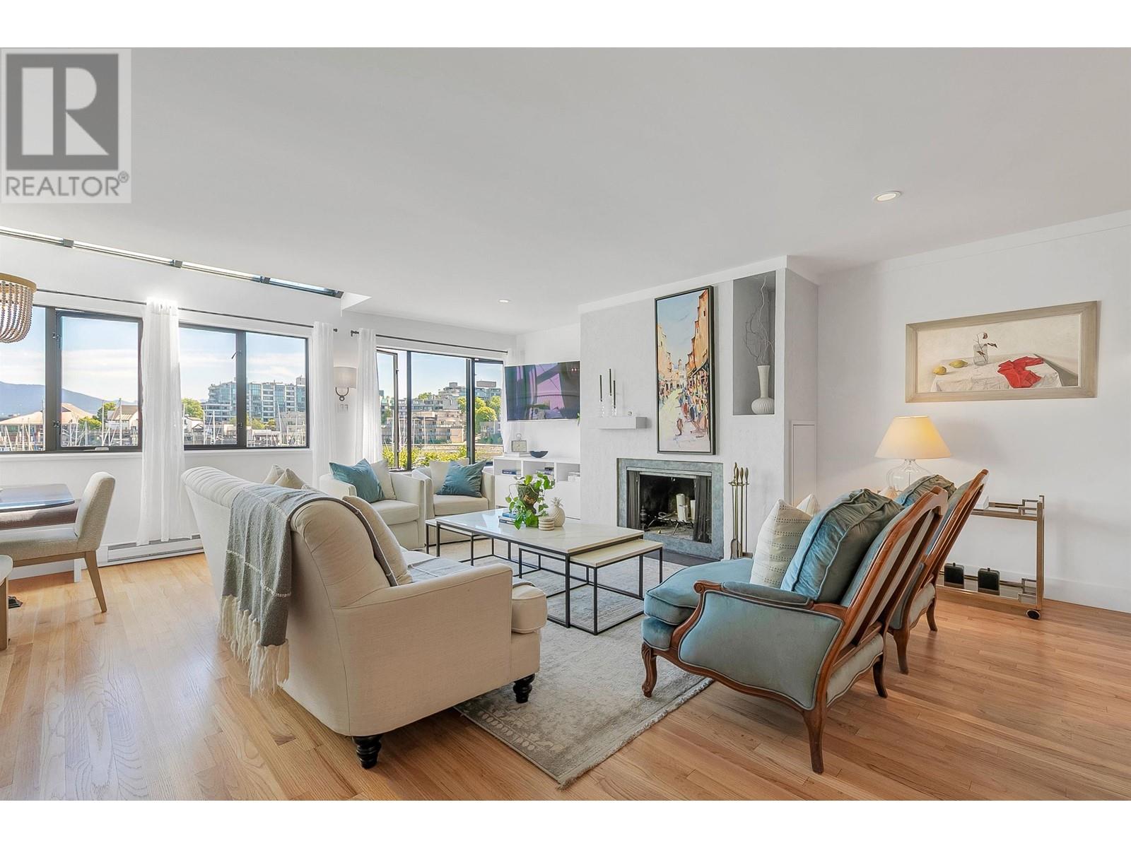 812 Millbank, Vancouver, British Columbia  V5Z 3Z4 - Photo 2 - R3010692