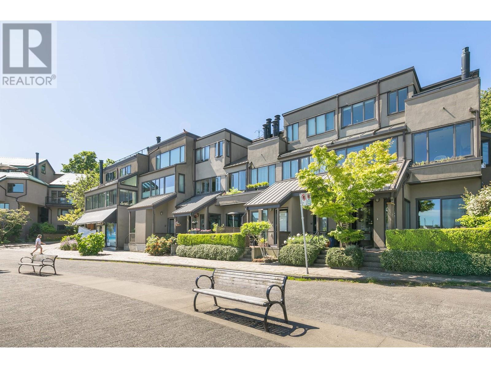 812 Millbank, Vancouver, British Columbia  V5Z 3Z4 - Photo 4 - R3010692