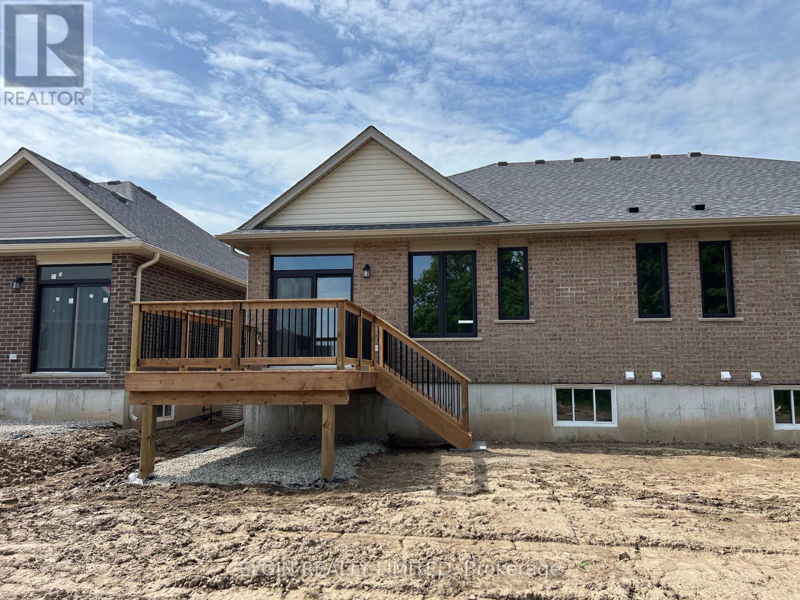 31 Dunning Way, St. Thomas, Ontario  N5R 0P7 - Photo 27 - X12182171
