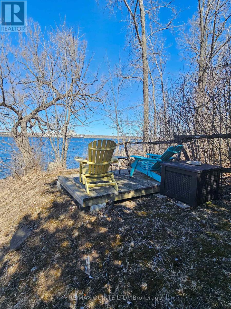 12112d Loyalist Parkway, Prince Edward County, Ontario  K0K 2T0 - Photo 41 - X12045229