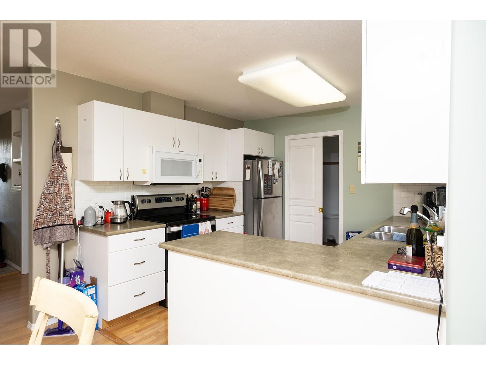 5078 Bay Road, Sechelt, British Columbia  V7Z 0E9 - Photo 11 - R3010659