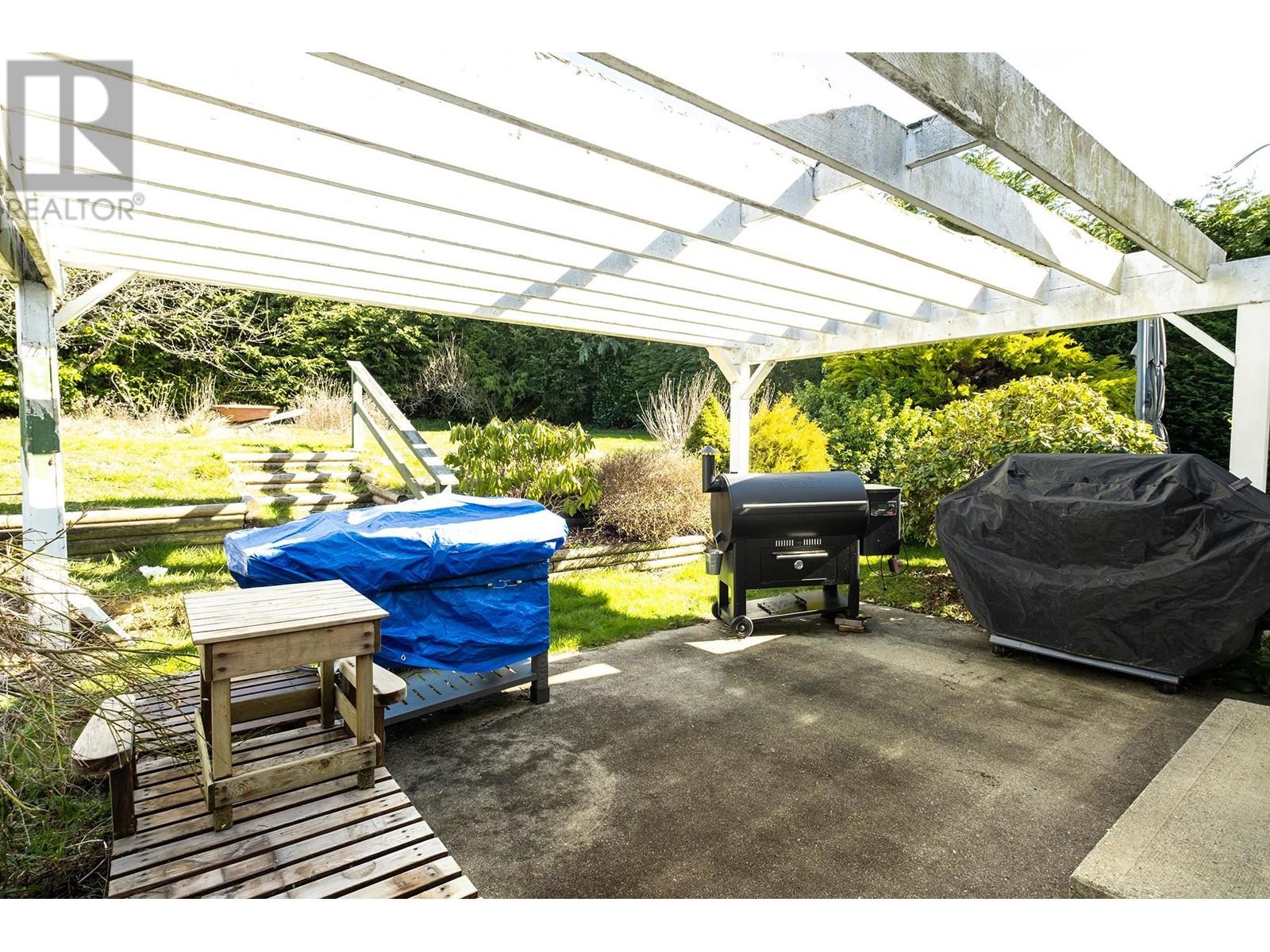 5078 Bay Road, Sechelt, British Columbia  V7Z 0E9 - Photo 19 - R3010659