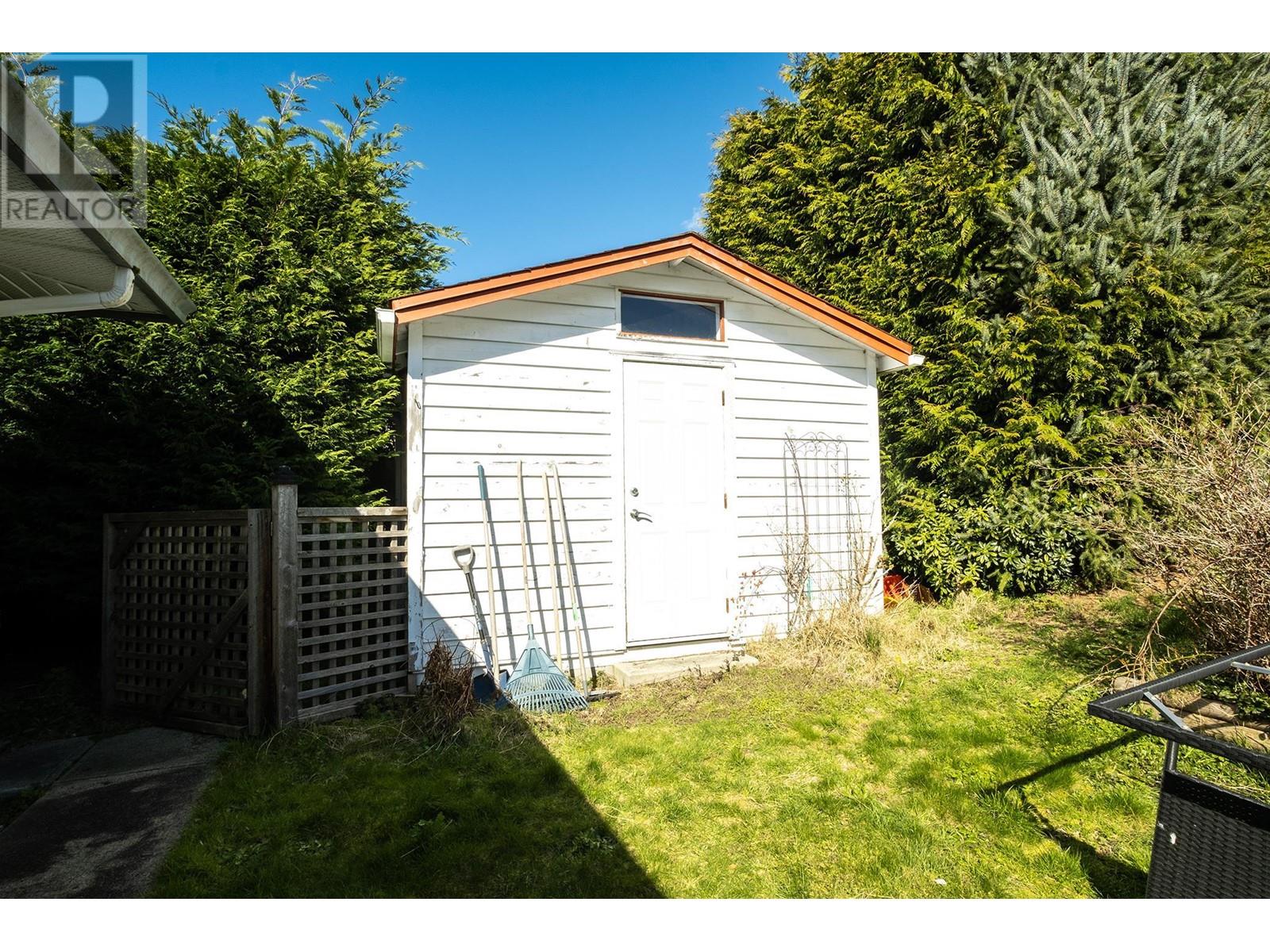 5078 Bay Road, Sechelt, British Columbia  V7Z 0E9 - Photo 21 - R3010659