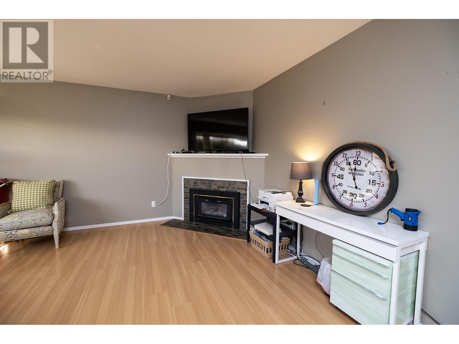 5078 Bay Road, Sechelt, British Columbia  V7Z 0E9 - Photo 8 - R3010659
