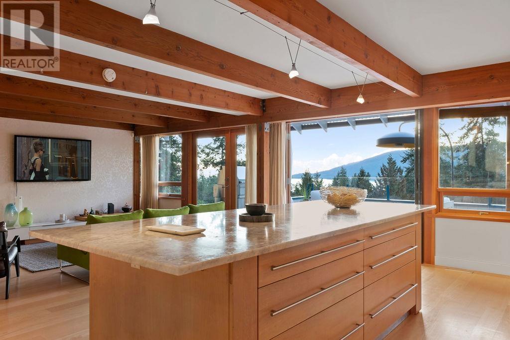 6072 Eagleridge Drive, West Vancouver, British Columbia  V7W 1W9 - Photo 12 - R3010704