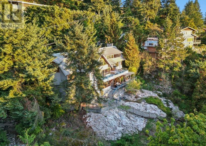 6072 Eagleridge Drive, West Vancouver, British Columbia  V7W 1W9 - Photo 2 - R3010704