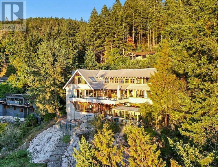 6072 Eagleridge Drive, West Vancouver, British Columbia  V7W 1W9 - Photo 3 - R3010704