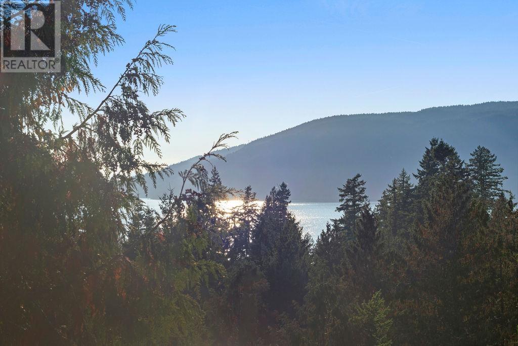 6072 Eagleridge Drive, West Vancouver, British Columbia  V7W 1W9 - Photo 37 - R3010704