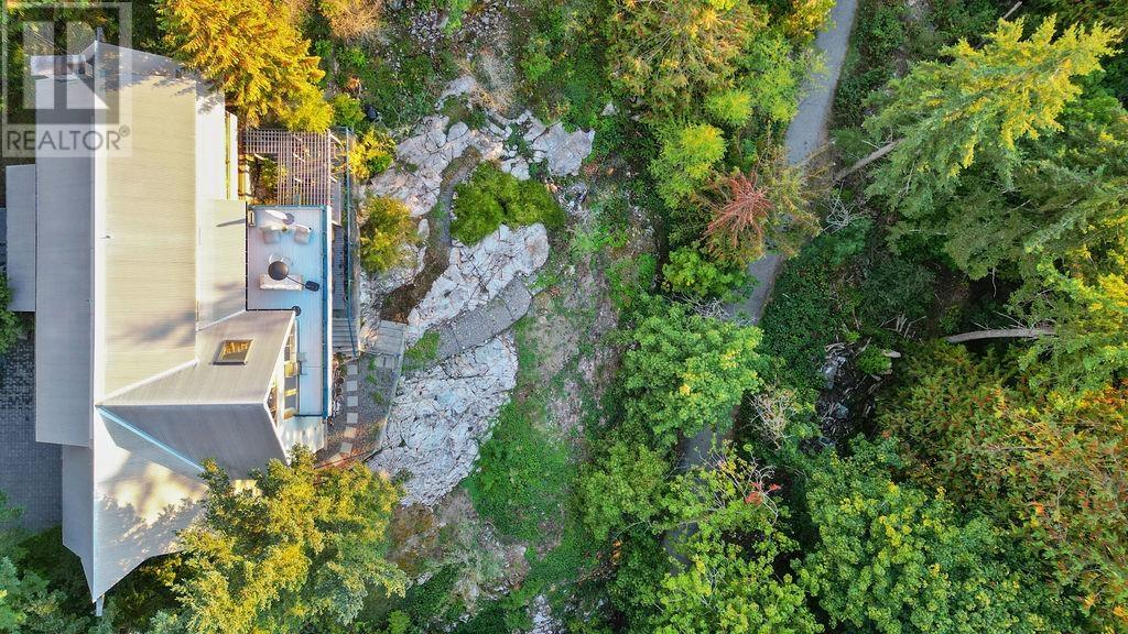 6072 Eagleridge Drive, West Vancouver, British Columbia  V7W 1W9 - Photo 40 - R3010704