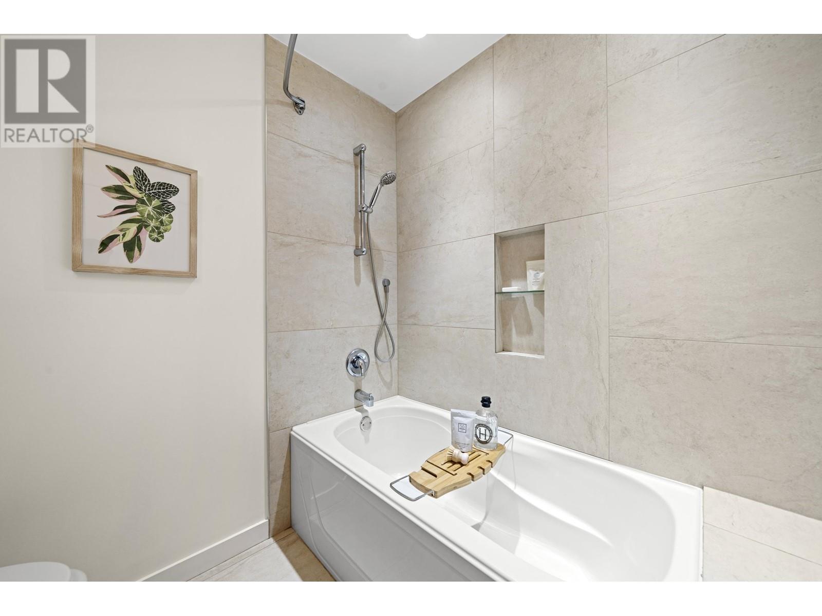 11580 Wildwood Crescent, Pitt Meadows, British Columbia  V3Y 1M9 - Photo 18 - R3010712
