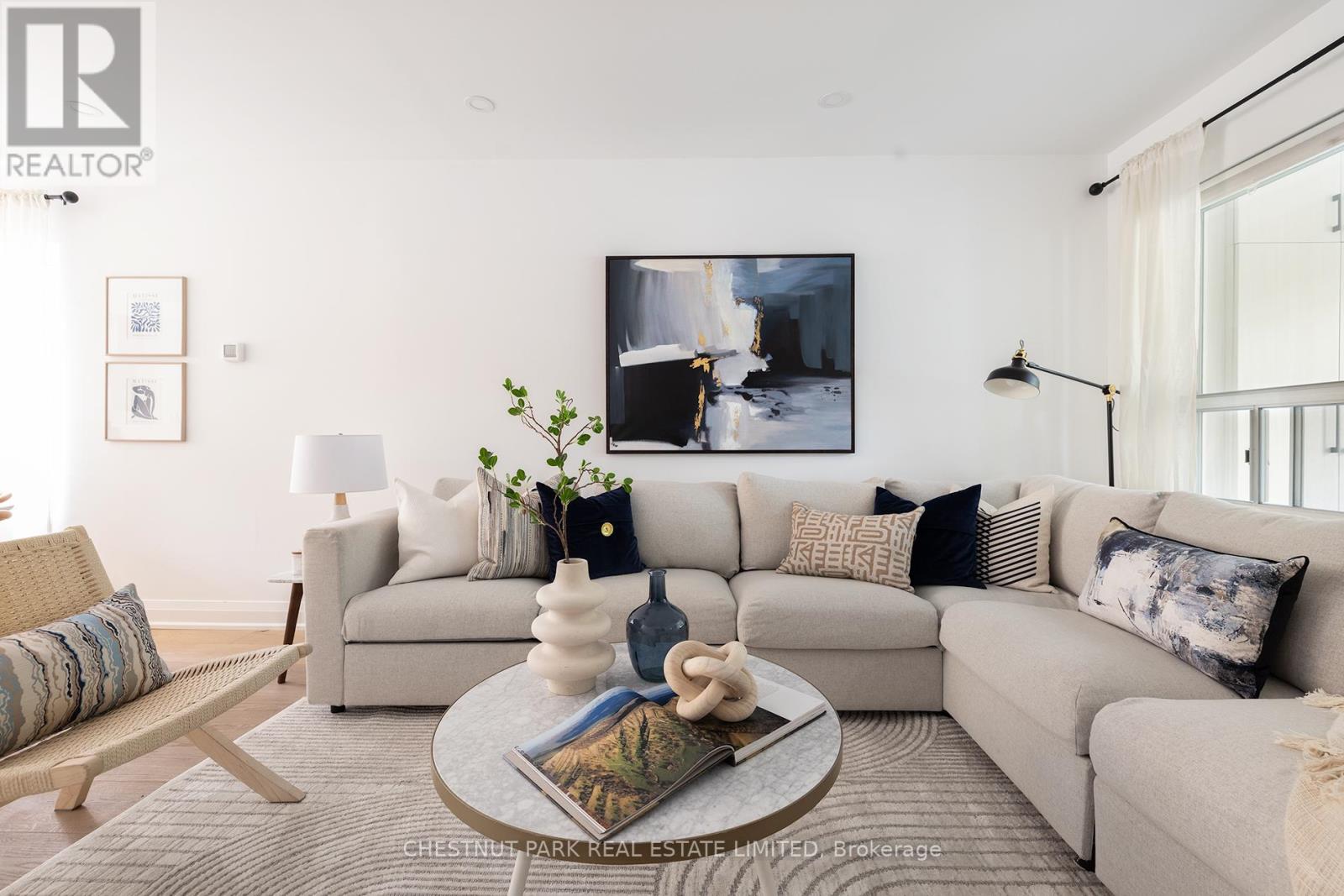 161 QUEENSDALE AVENUE, Toronto, Ontario