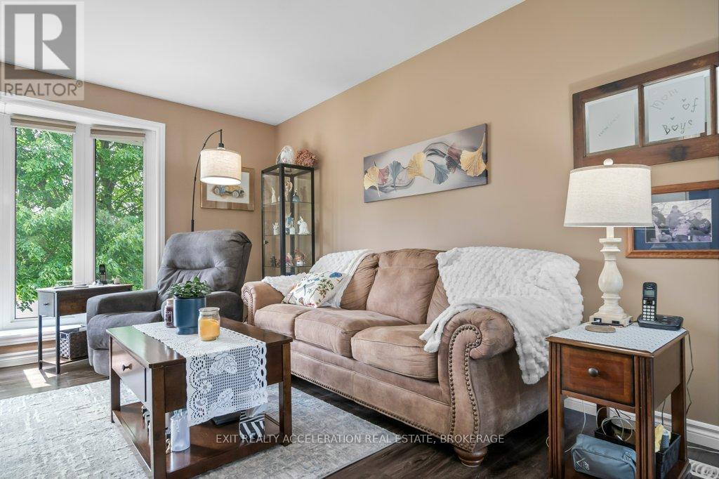 241 Smart Crescent, Greater Napanee, Ontario  K7R 1G3 - Photo 10 - X12192829